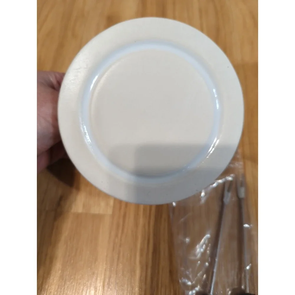 NIB Fondue Set Including 2‎ Fondue Forks
